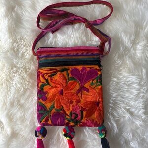 Handmade Women Crossing Bag 100% wool made in Guatemala